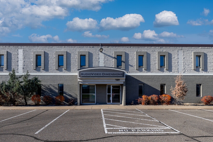 More Photos Of 7401-7435 Washington Ave S, Edina Distribution For Lease