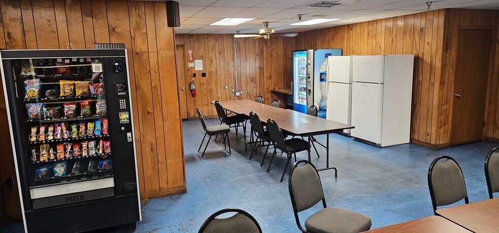 More Photos Of 3053 Industrial 31st St, Fort Pierce Warehouse For Sale