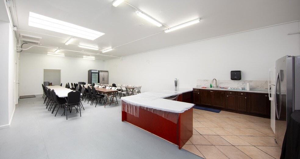 More Photos Of 1122-1126 Missouri St, Fairfield Office For Sale