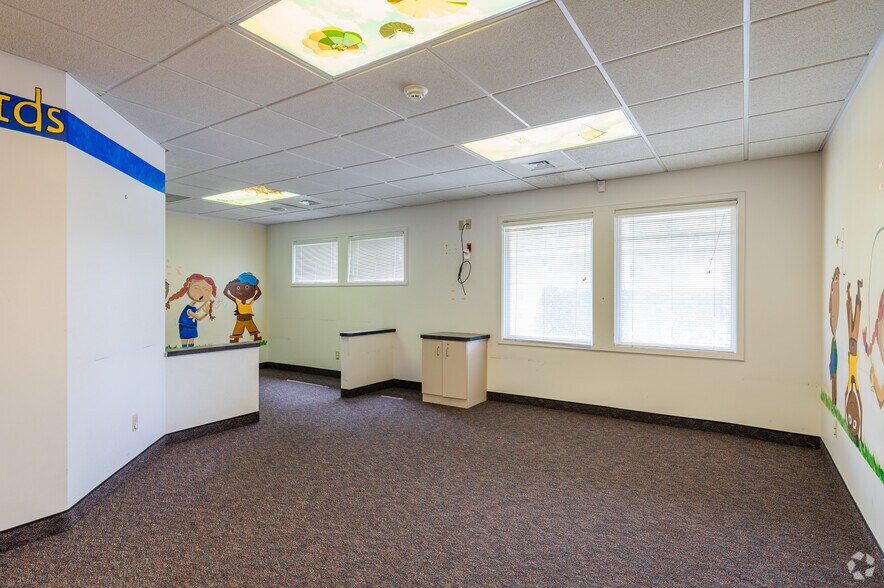 More Photos Of 2220 N Monroe St, Decatur Medical For Sale