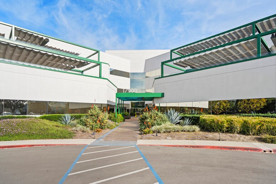 Primary Photo Of 17900 Von Karman Ave, Irvine Office For Lease
