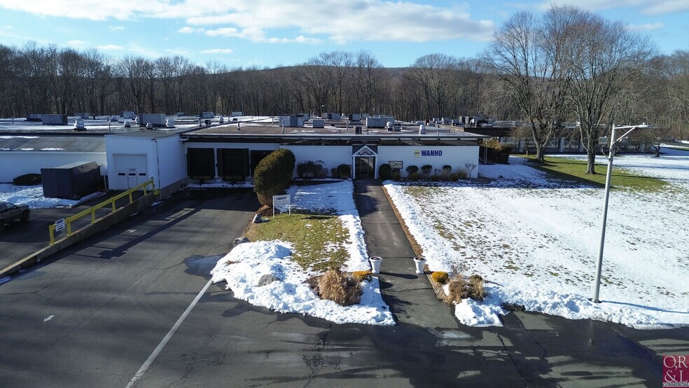 More Photos Of 150 Knotter Dr, Cheshire Manufacturing For Lease