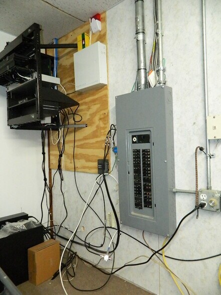 More Photos Of 667 Prentice St, Granite Falls Storefront For Sale