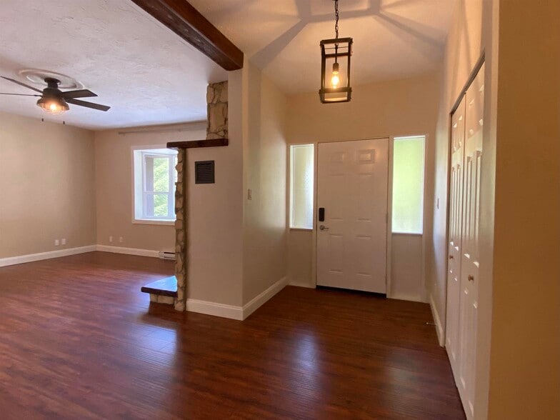 More Photos Of 1121 Old Lakelse Lake Dr, Terrace Apartments For Sale