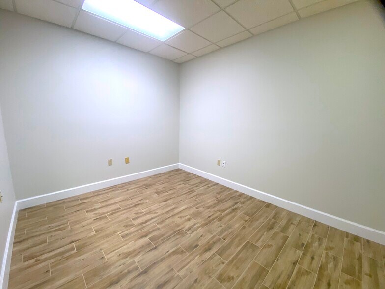 More Photos Of 668-670 N Orlando Ave, Maitland Office For Sale