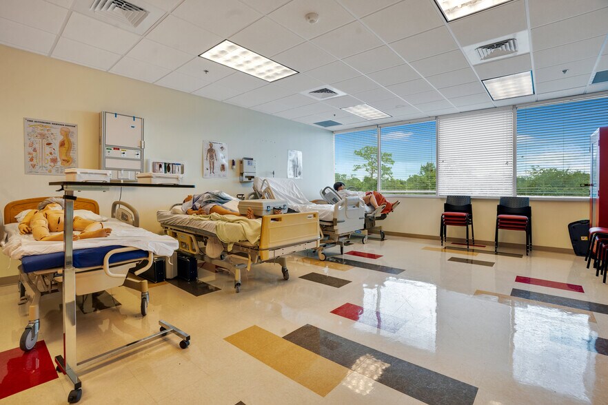 More Photos Of 177 Montgomery Rd, Altamonte Springs Medical For Sale