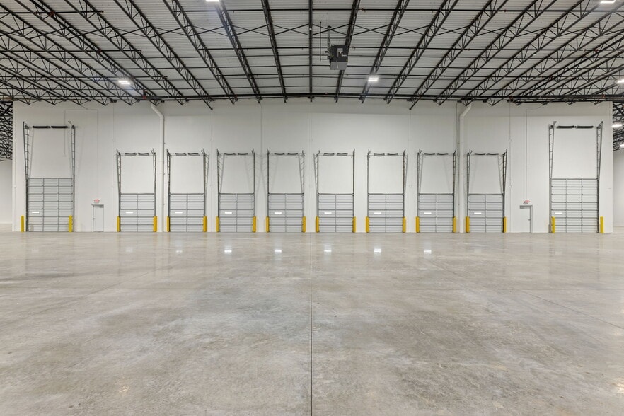 More Photos Of 3301 Enterprise Dr, Rowlett Warehouse For Sale