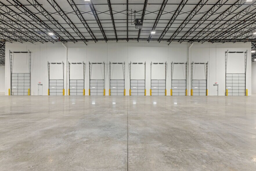 More Photos Of 3301 Enterprise Dr, Rowlett Warehouse For Lease