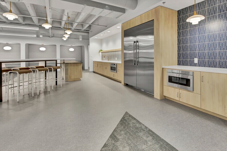 More Photos Of 717 W St Germain St, Saint Cloud Office For Lease