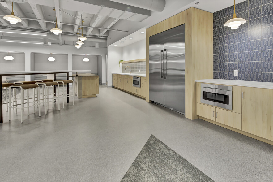 More Photos Of 717 W St Germain St, Saint Cloud Office For Lease