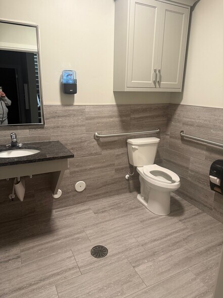 More Photos Of 3729 Woodking Dr, Idaho Falls Medical For Lease