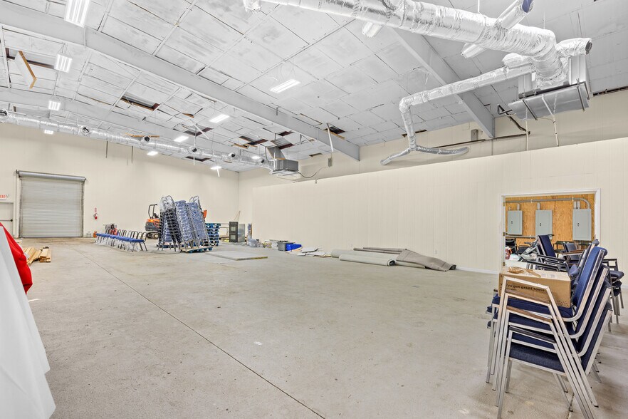 More Photos Of 69 Jessamine Ave, Georgetown Flex For Lease