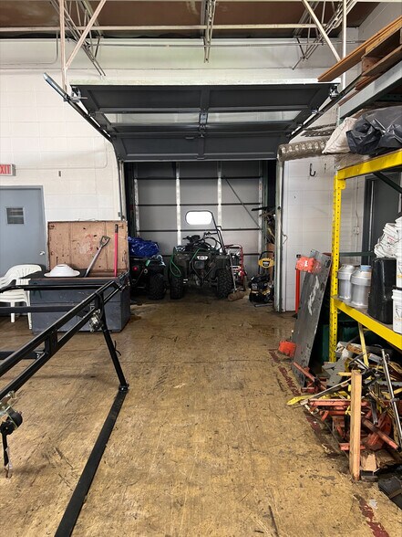 More Photos Of 2082 Estes Ave, Elk Grove Village Warehouse For Sale