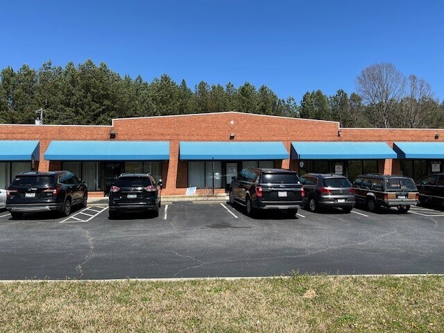 Primary Photo Of 11 Barkingham Ln, Greenville Storefront Retail Office For Lease