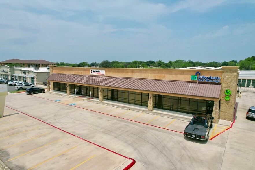 More Photos Of 1222 W Oaklawn Rd, Pleasanton Office For Lease