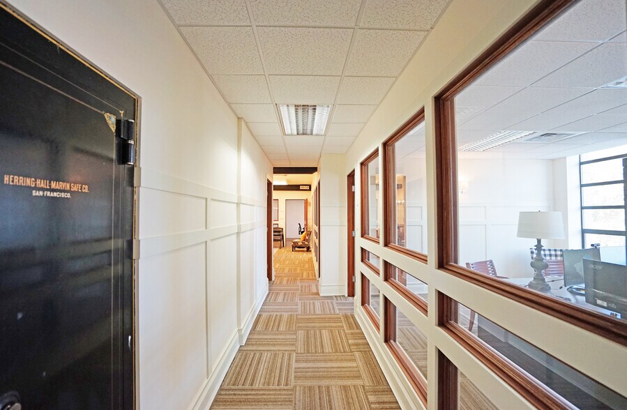 More Photos Of 30-34 N 3rd St, Yakima Office For Lease
