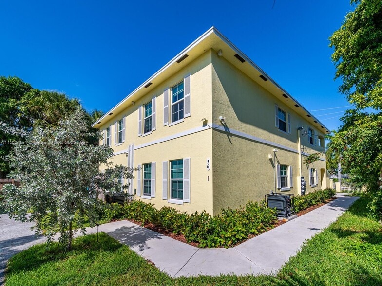 More Photos Of 56 W 12th St, West Palm Beach Apartments For Sale