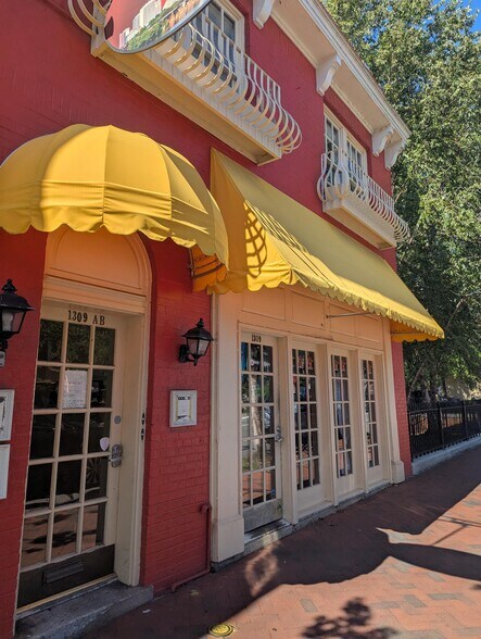 More Photos Of 1309 W Main St, Richmond Storefront Retail Office For Lease