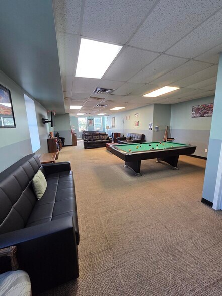 More Photos Of 11-23 Bannard St, Freehold Warehouse For Lease