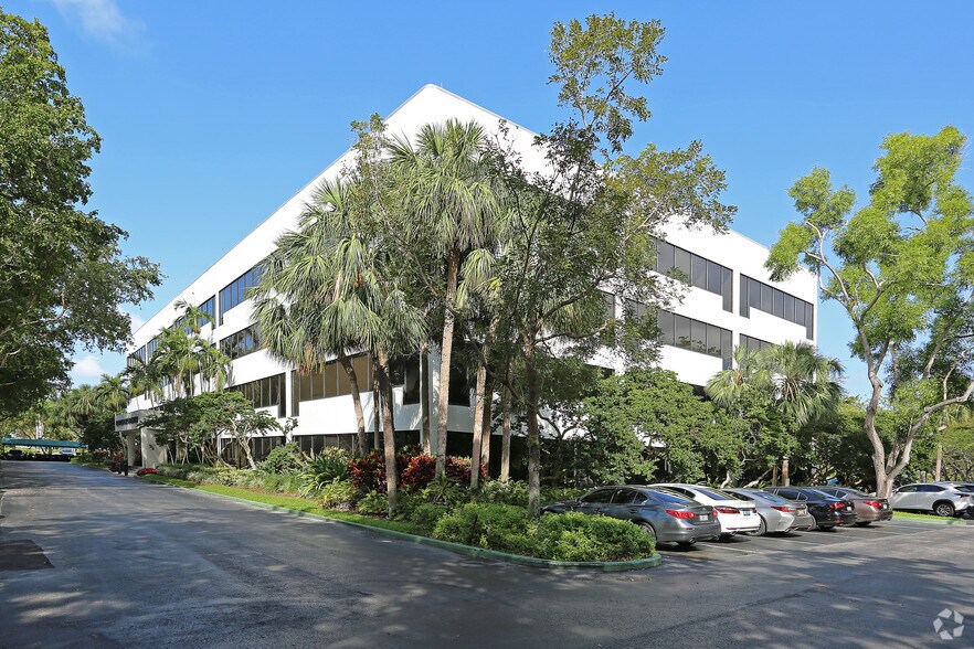More Photos Of 2101 NW Corporate Blvd, Boca Raton Office For Lease