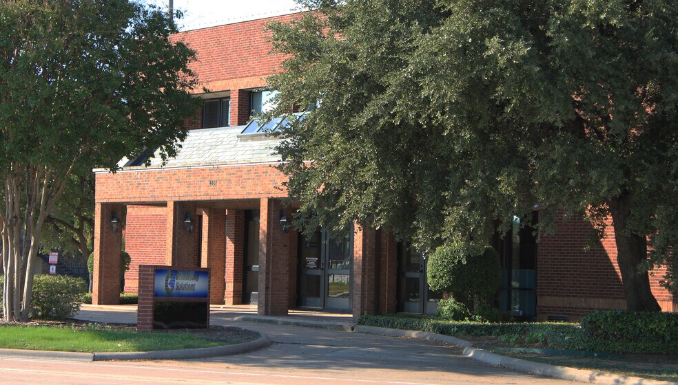 More Photos Of 1801 W Louisiana St, McKinney Office For Sale