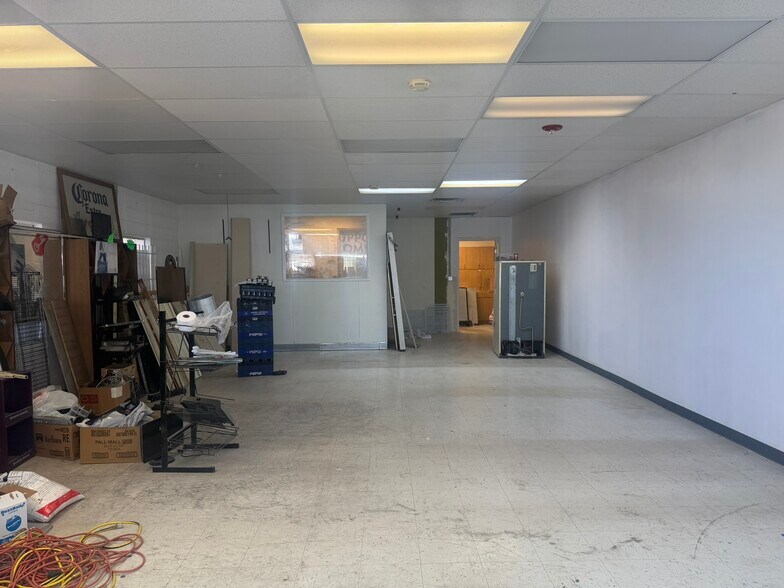 More Photos Of 1460 Carr St, Lakewood Freestanding For Lease