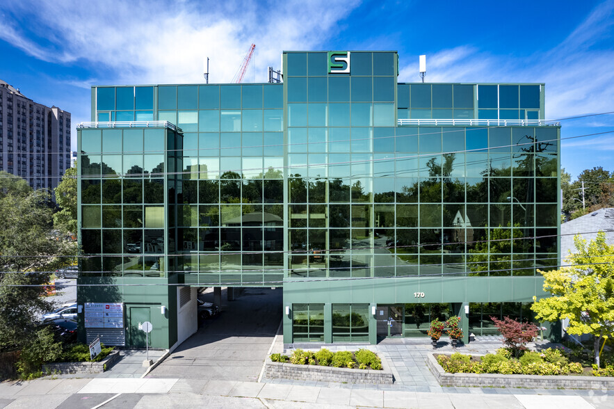 Primary Photo Of 170 Sheppard Ave E, Toronto Office For Lease