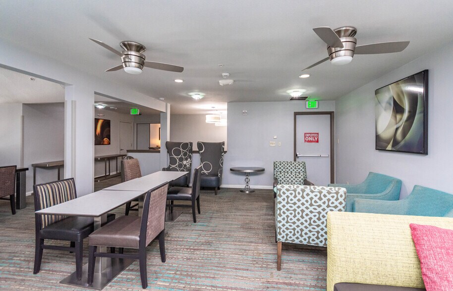 More Photos Of 1530 Howe Ave, Sacramento Hotel For Sale