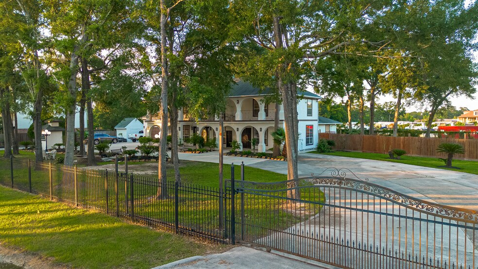 More Photos Of 21832 Rayford Rd, Humble Office For Sale