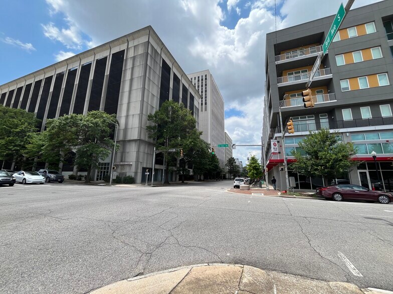 More Photos Of 2021 3rd Ave, Birmingham Specialty For Lease