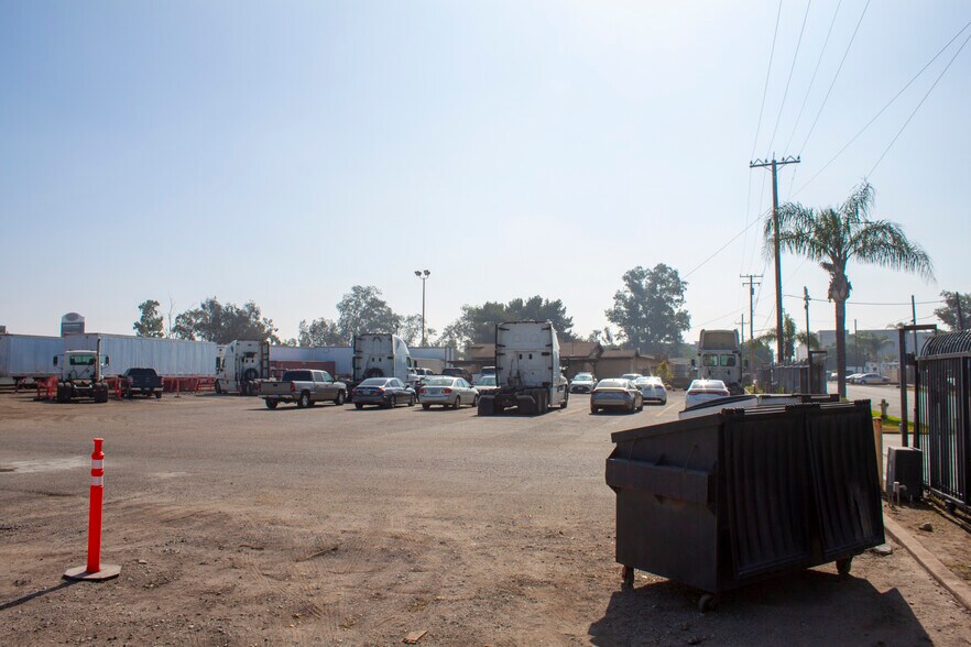 More Photos Of 15810 Boyle Ave, Fontana Office For Sale