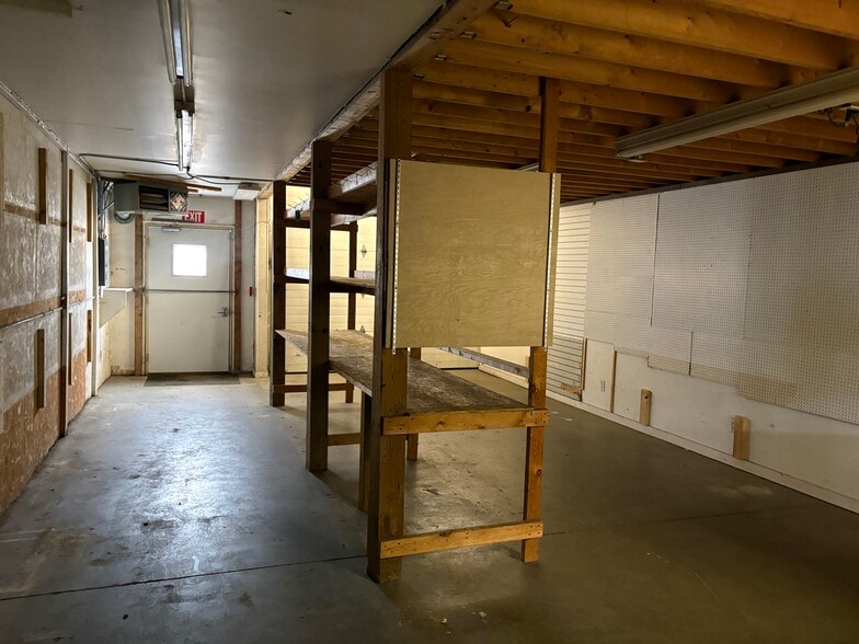 More Photos Of 2905 N Lincoln Rd, Escanaba General Retail For Sale