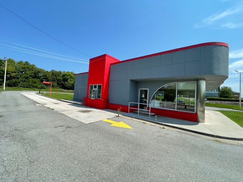 More Photos Of 405 E Emory Rd, Powell General Retail For Sale