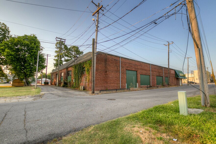 More Photos Of 201 Clayton Ave, Poteau Freestanding For Sale