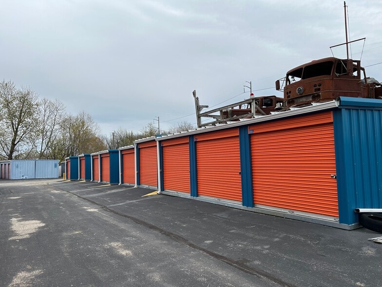 More Photos Of 311-315 Oak Ln, Glenolden Self Storage For Sale