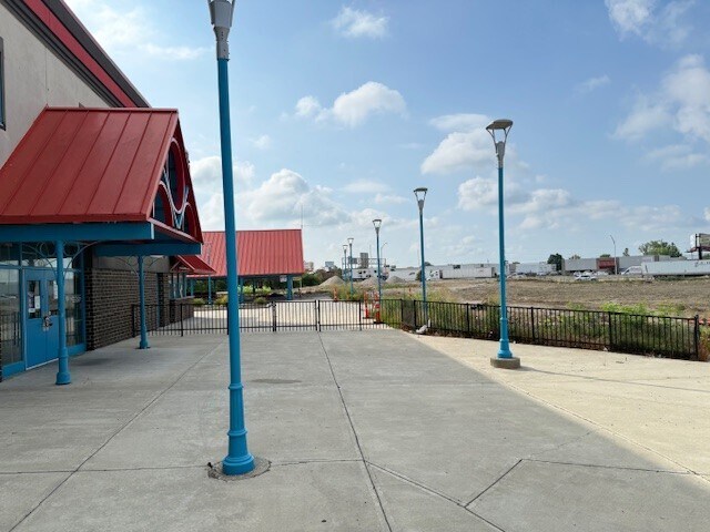 More Photos Of 5341 Elmwood Ave, Indianapolis General Retail For Sale