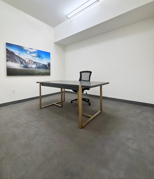 More Photos Of 260 Newport Center Dr, Newport Beach Coworking Space