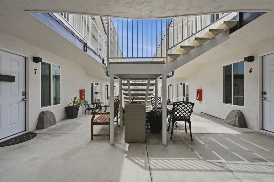 More Photos Of 2005 Highland Ave, National City Apartments For Sale