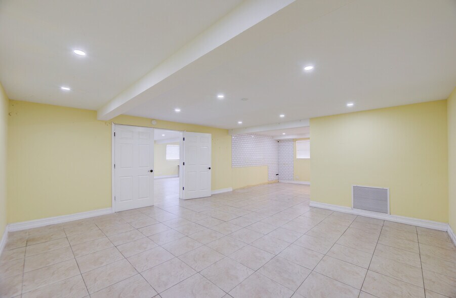 More Photos Of 359 10th St, West Palm Beach Storefront Retail Office For Lease