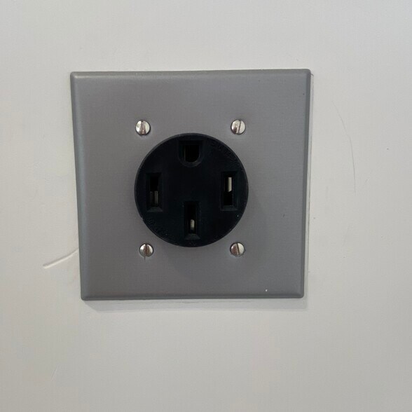 More Photos Of 2007 S Saturn Way, Boise Industrial For Sale