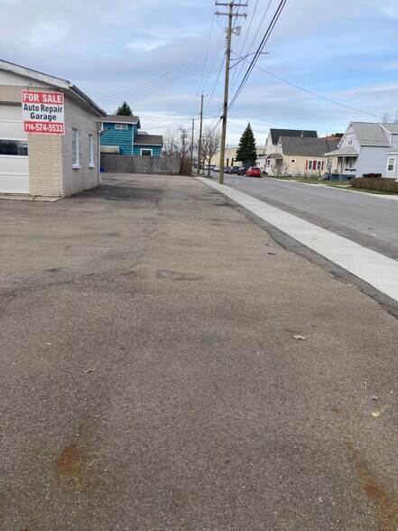 More Photos Of 2288 William St, Cheektowaga Service For Sale