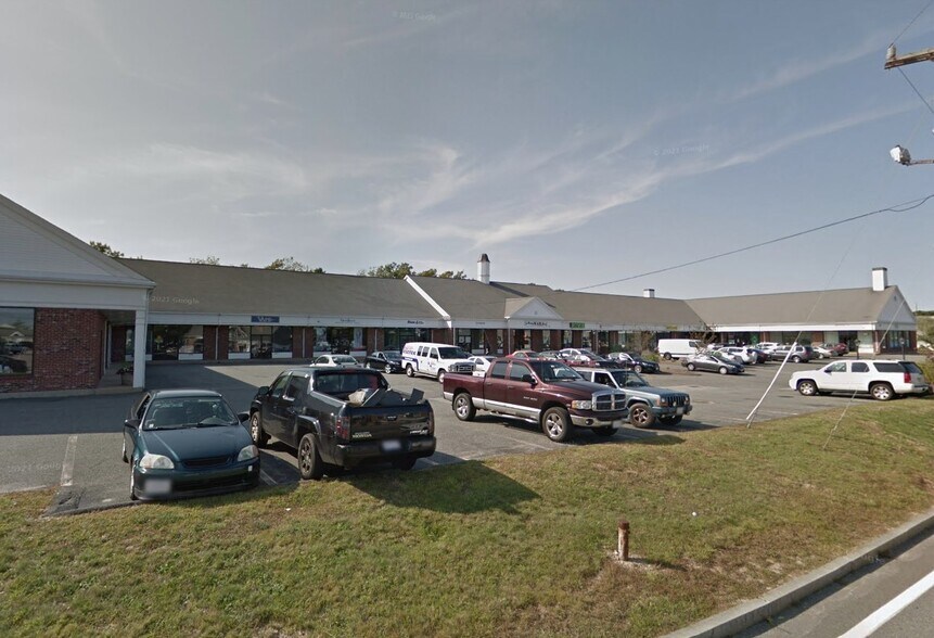 More Photos Of 11 Enterprise Rd, Hyannis Storefront For Lease