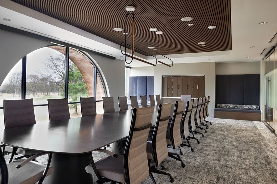 More Photos Of 8295 Tournament Dr, Memphis Coworking Space