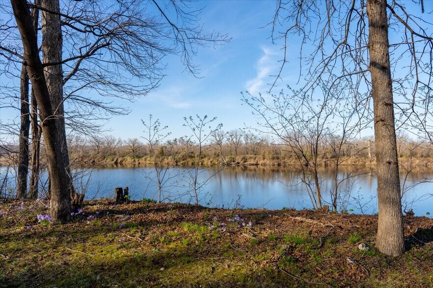 More Photos Of 9596 N 447 Rd, Spavinaw Trailer Camper Park For Sale