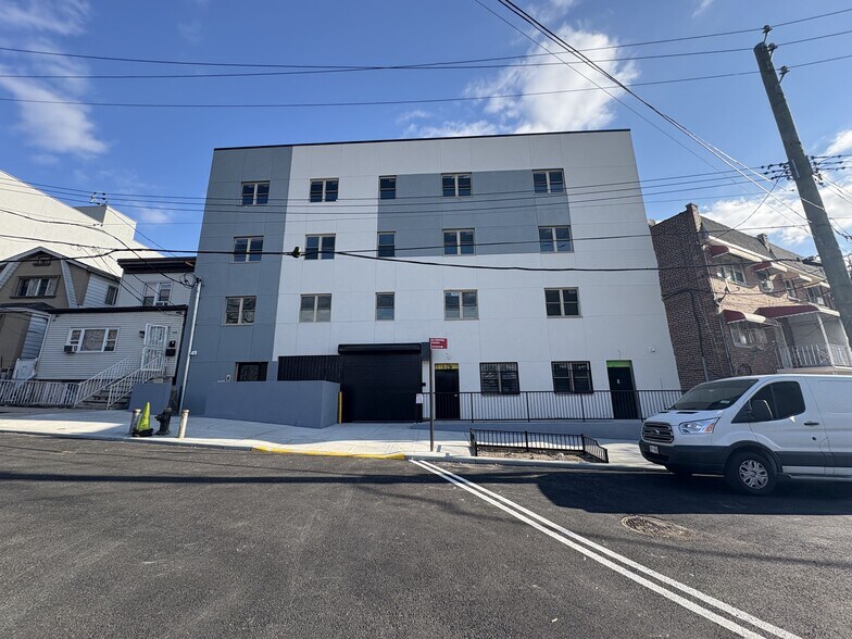 More Photos Of 722 Saint Lawrence Ave, Bronx Apartments For Sale