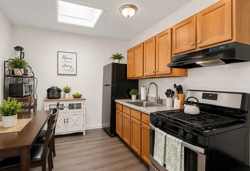 More Photos Of 4820 Avenue N, Brooklyn Storefront Retail Residential For Sale