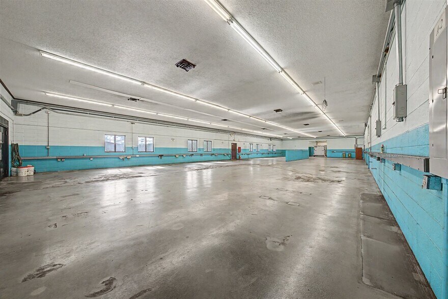 More Photos Of 16771 S 15th St, Galesville Warehouse For Sale