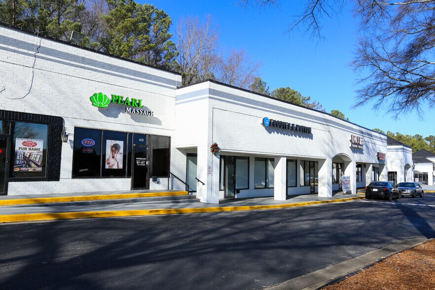 More Photos Of 8610 Roswell Rd, Atlanta Unknown For Lease