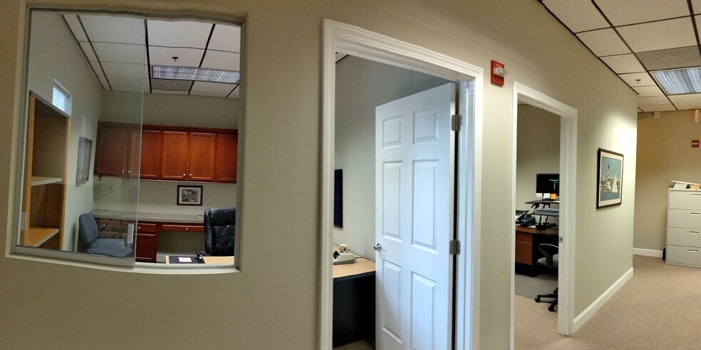 More Photos Of 7229 Albemarle Rd, Charlotte Office For Sale