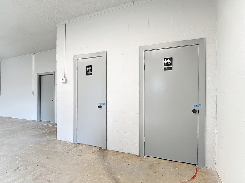 More Photos Of 8925 New York Ave, Hudson Warehouse For Lease